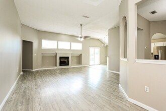 3827 Star Leaf Road in Jacksonville, FL - Building Photo - Building Photo