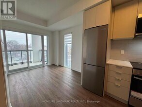 4569 Kingston Rd in Toronto, ON - Building Photo - Building Photo