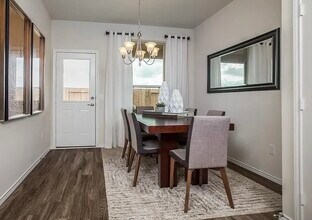 10473 Pineland Dr in Willis, TX - Building Photo - Building Photo