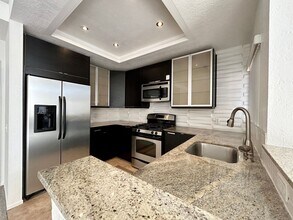 2601 S Broadmoor Dr in Palm Springs, CA - Building Photo - Building Photo