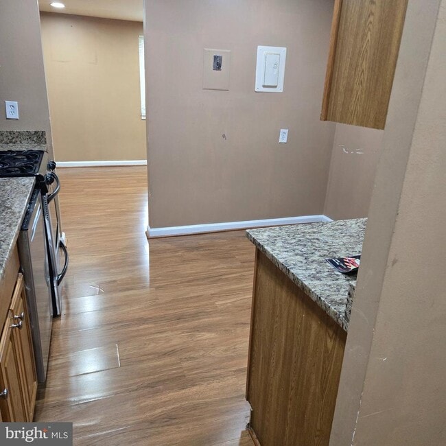 19319 Club House Rd in Montgomery Village, MD - Building Photo - Building Photo