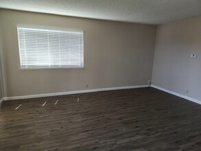 1563 Valle Vista Ave in Vallejo, CA - Building Photo - Building Photo