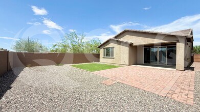 9345 W Heatherbrae Dr in Phoenix, AZ - Building Photo - Building Photo