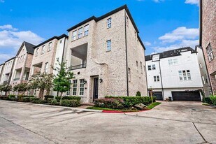 9663 Kings Cross Station in Houston, TX - Building Photo