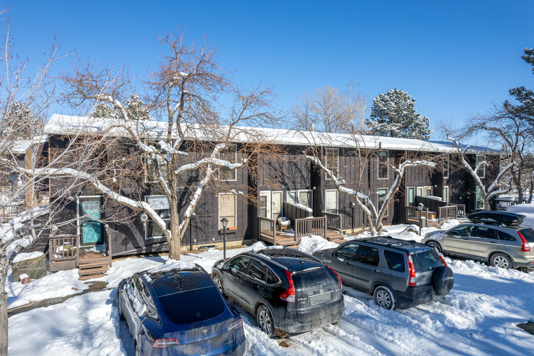 1165 Bear Mountain Dr in Boulder, CO - Building Photo