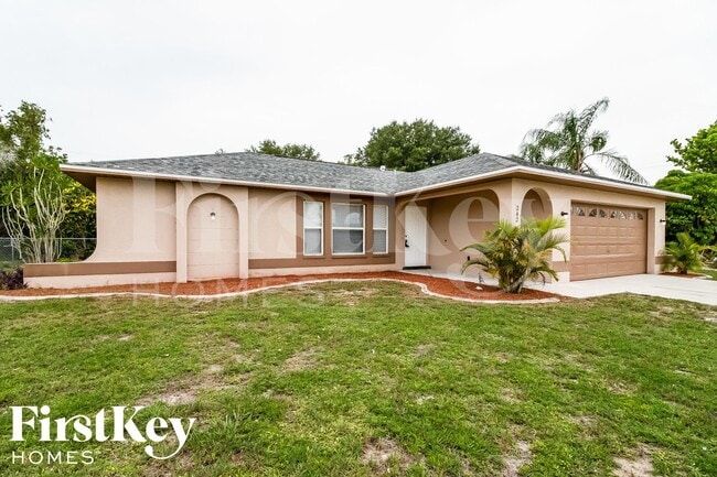 242 SW 34th Terrace in Cape Coral, FL - Foto de edificio - Building Photo