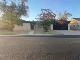 2218 E 11th St in Odessa, TX - Building Photo