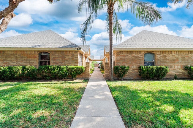 1908 Bahamas Dr