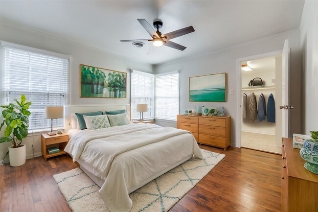 4812 Wateka Dr in Dallas, TX - Foto de edificio - Building Photo