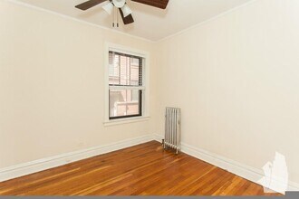 4725 N Leavitt St in Chicago, IL - Foto de edificio - Building Photo