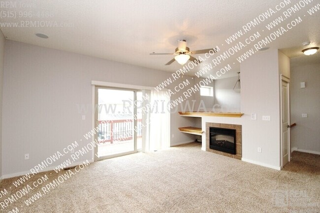 216 NE Chalet Ln in Ankeny, IA - Building Photo - Building Photo
