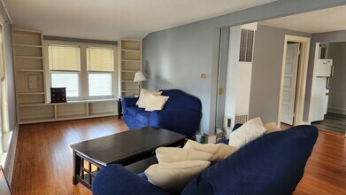 228 S Church St in Wauconda, IL - Building Photo - Building Photo