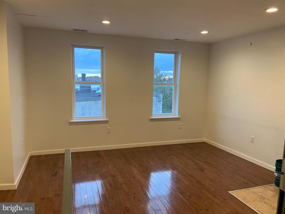 1540 W Ritner St in Philadelphia, PA - Building Photo