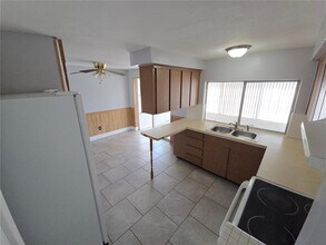 3513 Westchester Dr in Holiday, FL - Building Photo - Building Photo