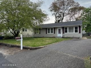 165 Susan St in Toms River, NJ - Building Photo