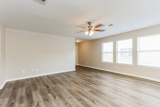 1231 Range Finder in San Antonio, TX - Building Photo - Building Photo