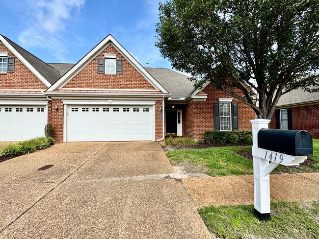 1419 Hawick Terrace