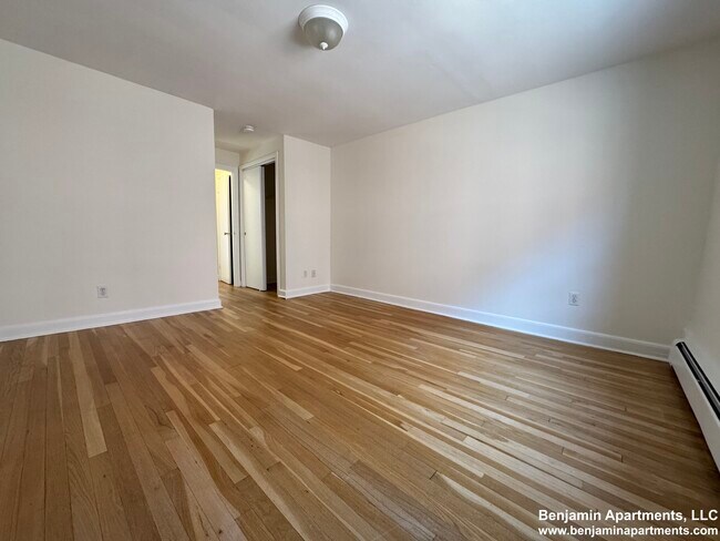 50 Harvard Ave, Unit 4 in Brookline, MA - Building Photo - Building Photo