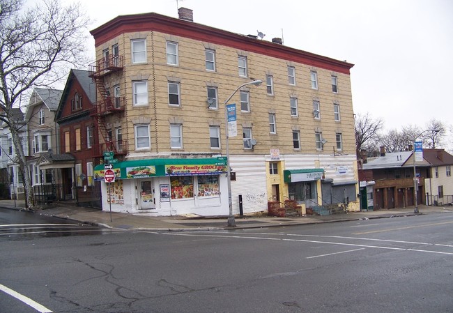 65 Park Ave in Newark, NJ - Foto de edificio - Building Photo