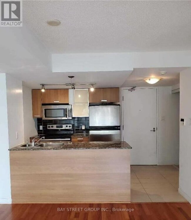 property at 37-937 Grosvenor St
