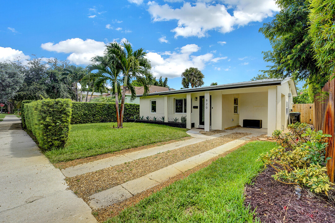 820 NE 17th St in Fort Lauderdale, FL - Building Photo