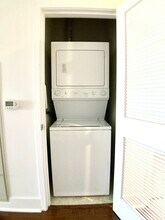 88 E San Fernando St, Unit 504 in San Jose, CA - Building Photo - Building Photo