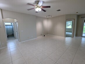589 Waverly Cir in Port St. Lucie, FL - Building Photo - Building Photo