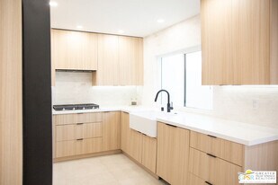 48940 Desert Flower Dr in Palm Desert, CA - Building Photo