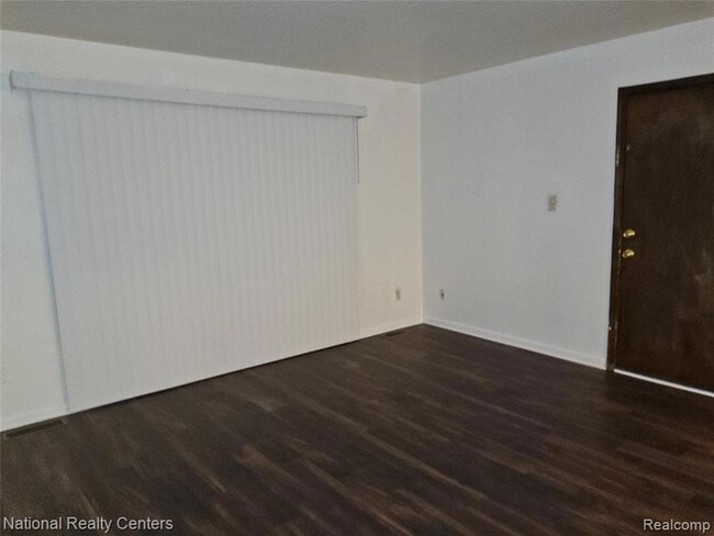 29144 Lund Ave in Warren, MI - Foto de edificio - Building Photo