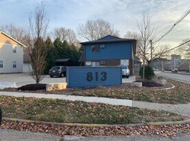 813 W Main in Urbana, IL - Building Photo