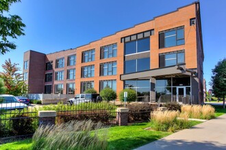 Ballyard Lofts in Des Moines, IA - Foto de edificio - Building Photo