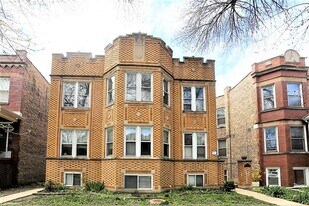 3844 N Bernard St, Unit 2B in Chicago, IL - Building Photo