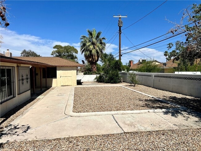 property at 604 Bonita Ave