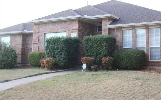 2805 Daniel Creek in Mesquite, TX - Building Photo - Building Photo