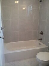 235 Bird Rd, Unit 235 in Coral Gables, FL - Building Photo - Building Photo