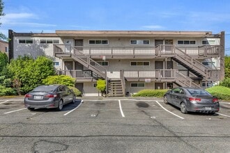 Edgecliff Apartments in Des Moines, WA - Foto de edificio - Building Photo