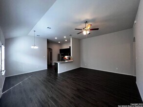 9229 Groff Lndg, Unit 2-Bedroom in private home in Converse, TX - Building Photo - Building Photo