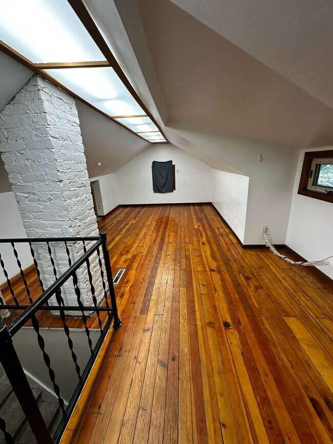 property at 915 College St N