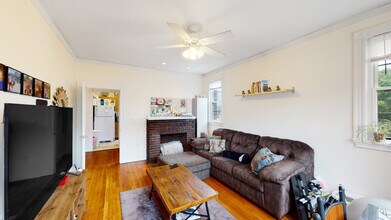18 Glenville Ave, Unit 15-11 in Boston, MA - Building Photo - Building Photo