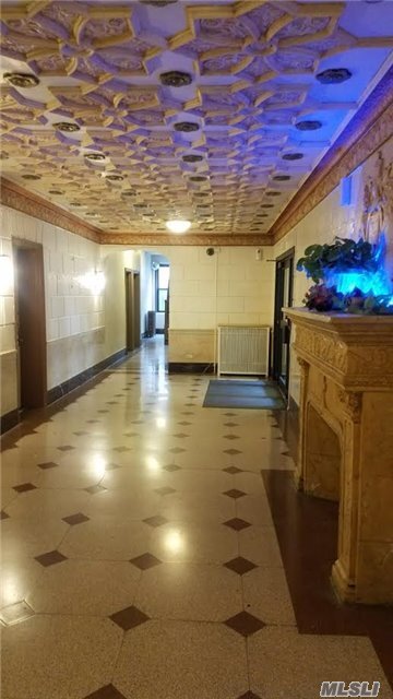 43-42 45th St-Unit -2 in Queens, NY - Building Photo - Building Photo