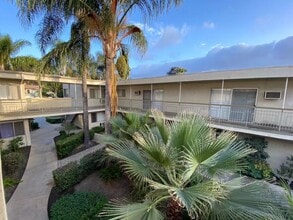 San Gabriel Apartments in Azusa, CA - Foto de edificio - Building Photo