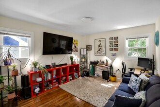 36 Boyden Ave, Unit 1 in Maplewood, NJ - Building Photo - Building Photo