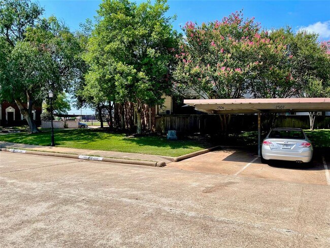 2930 Grants Lake Blvd in Sugar Land, TX - Building Photo - Building Photo