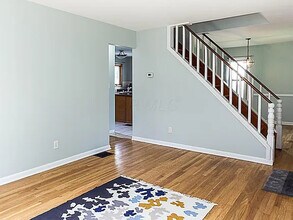 224 Colonial Ave in Worthington, OH - Foto de edificio - Building Photo