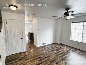 13021 NE Prescott Dr in Portland, OR - Building Photo - Building Photo