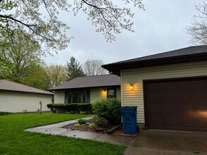 2541 Winfield Dr in Springfield, IL - Building Photo - Building Photo
