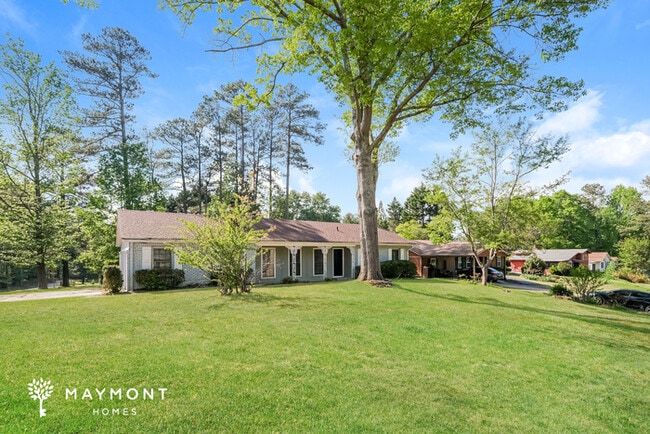 5530 Burrus Ln in Mableton, GA - Building Photo - Building Photo