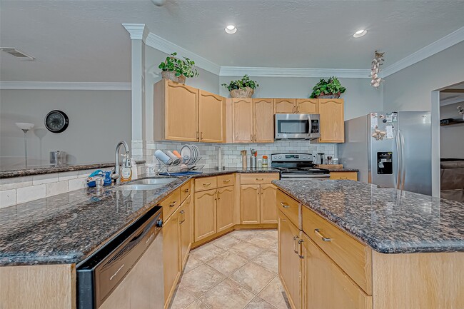 property at 211 Rolling Plains Dr