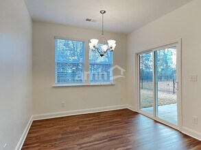 131 Hazel Pk Dr in Mooresville, NC - Foto de edificio - Building Photo