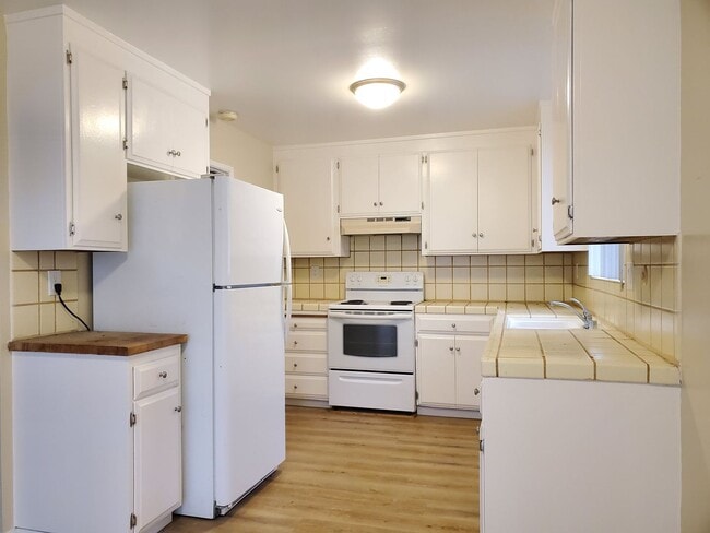 5828 El Zuparko Dr in San Jose, CA - Building Photo - Building Photo